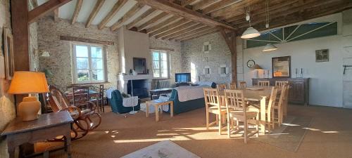 Verneuil-sur-Indre House | LA PINÇONNIERE