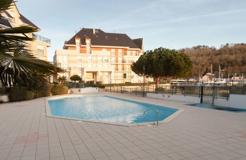 Port Guillaume Apartment | La Presqu'île by Interhome