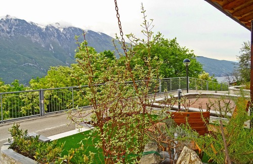 Pieve Apartment | La Quiete 24 Holideal Apartment Lake view