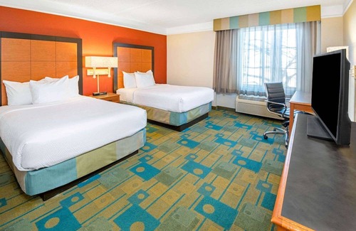 Sherman Hotel | La Quinta by Wyndham Sherman