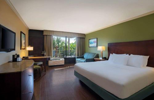 Avon By The Sea Hotel | La Quinta by Wyndham Cocoa Beach Oceanfront