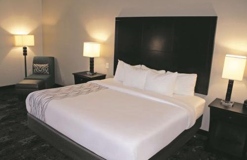 Columbus Hotel | La Quinta by Wyndham Columbus - Edinburgh