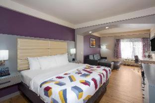 Daphne Hotel | La Quinta by Wyndham Mobile - Daphne