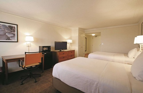 Coral Springs Hotel | La Quinta Inn & Suites by Wyndham Coral Springs Univ Dr