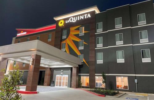 Sulphur Hotel | La Quinta Inn & Suites by Wyndham Sulphur Lake Charles