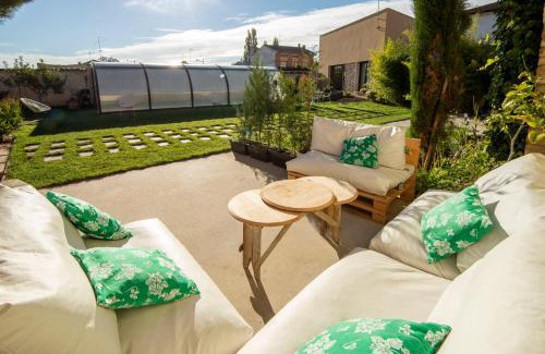Vadocondes House | La Ren Lecrés casa piscina jardin y barbacoa