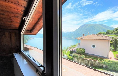 Argegno Apartment | La Rondinella - Loft with fantastic view on Lake Como