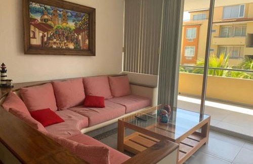 Ixtapa - Zihuatanejo Apartment | La Ropa Condo 5 min walk to the beach