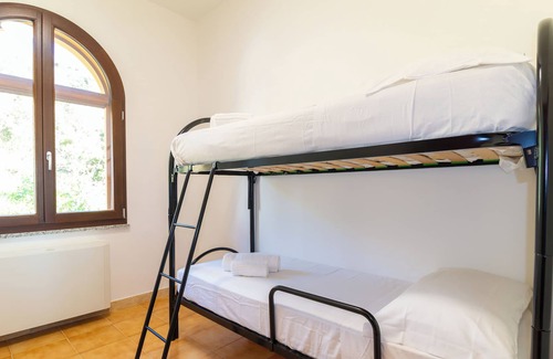 Torre del Pozzo Apartment | La Rosa dei Venti - Three Bedroom Apartment, Sleeps 6