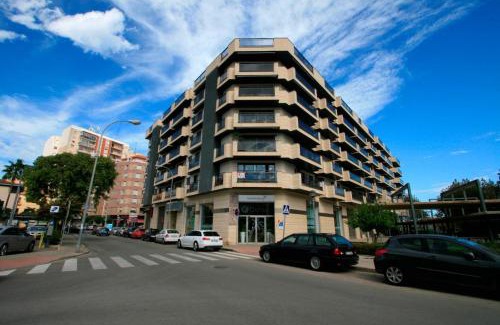 Denia Apartment | La Rosaleda, céntrico, con garaje y terraza exterior
