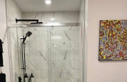 Chelsea Apartment | La Rüstik - Chic 2 bedroom Home away from Home
