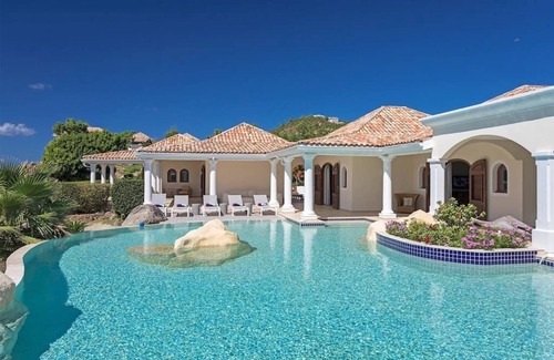Les Terres Basses Villa | La Salamandre, Lagoon front villa with pool, airport pickup & concierge service