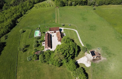 Bars House | La Sautie – Charming House with Heated Pool & Private Tennis Court, Close to Lascaux & Sarlat
