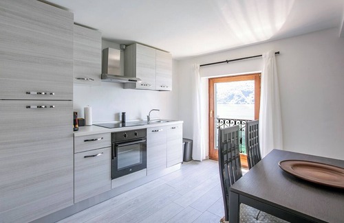San Mamete Apartment | La Sentinella - Lake View & Panoramic Terrace