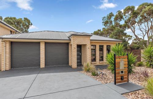 Sellicks Beach House | La Sienna - Sellicks Beach - C21 SouthCoast Holidays