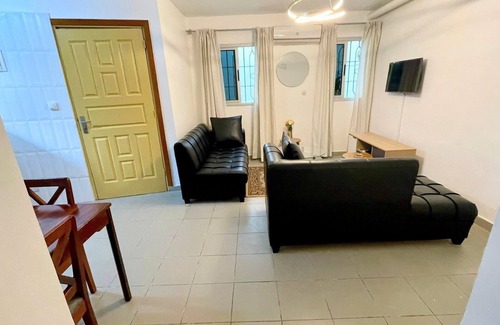 Angre Apartment | La Siesta Abidjan - Cozy 1-bedroom apartment in welcoming Abidjan with AC, WiFi