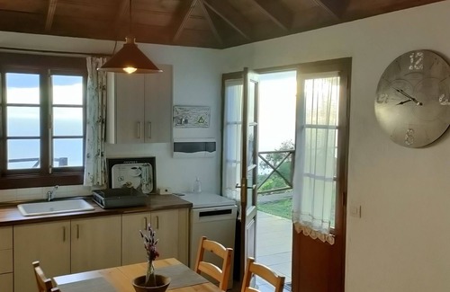 Tijarafe Cottage | La Somadita Tinizara, an intimate Canarian house with views of the sea and the mountains.