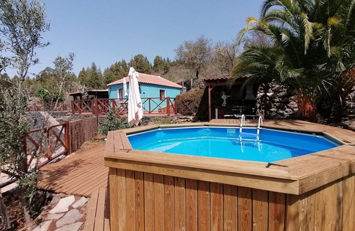 Tijarafe Cottage | La Somadita Tinizara, an intimate Canarian house with views of the sea and the mountains.