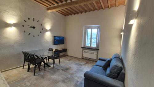 Castagneto Carducci Apartment | La Suite di Samuele