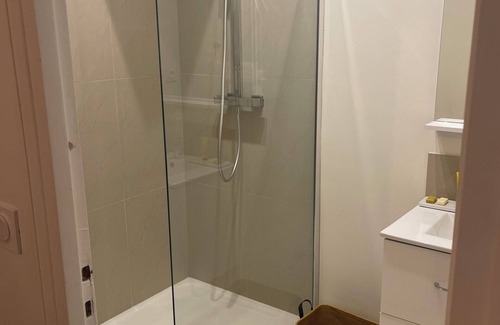 Republique–Point-du-Jour Apartment | La Suite du Parc des Princes
