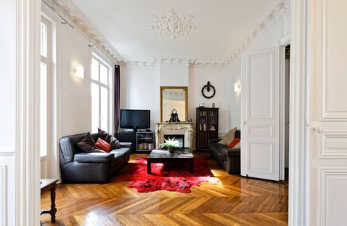 Nancy City Centre Apartment | La Suite Joli Coeur - Appt type "Ecole de Nancy"