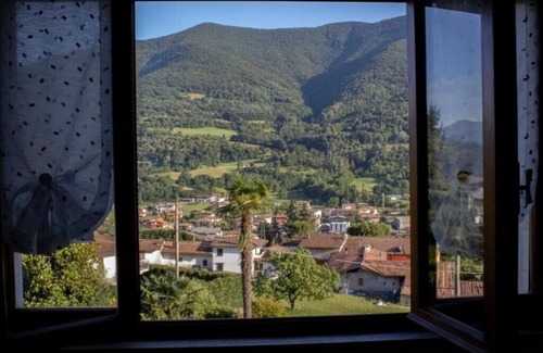 Endine Gaiano Apartment | La tana 3 minutes from Lake Endine 7 minutes from Lake Iseo cozy apartment
