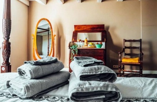 Saint-Nicolas-de-Redon Apartment | La Tanière de Belphégor 3