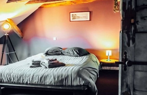 Saint-Nicolas-de-Redon Apartment | La Tanière de Belphégor 3