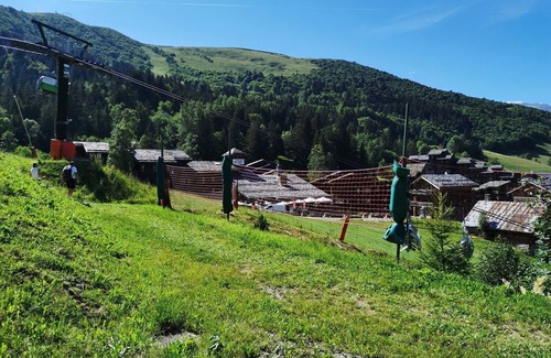 Les Avanchers-Valmorel Apartment | La Terrasse 1/2 - Spacious ski-in ski-out apartment