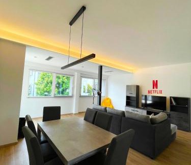 Casbeno Apartment | LA TERRAZZA - Very Quiet - Free park - 3 min from Varese center and lake - AIR Conditioning - Cycling friendly