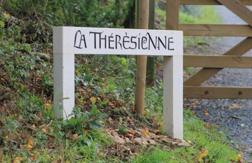 Pont Farcy Bed & Breakfast | La Thérèsienne
