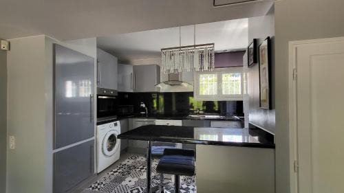 Cadenet Apartment | La Tissonnière Oasis d Exception entre Mer Alpilles et Luberon Spa et Piscine à 10 min d Aix en Provence