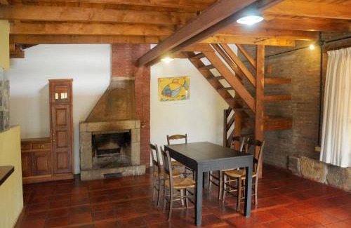 Mina Clavero Ski Chalet | LA TOMA Complejo de Montaña - Cabañas y Habitaciones en Hosteria