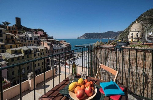 Vernazza Apartment | La Torretta dei Merli with Views
