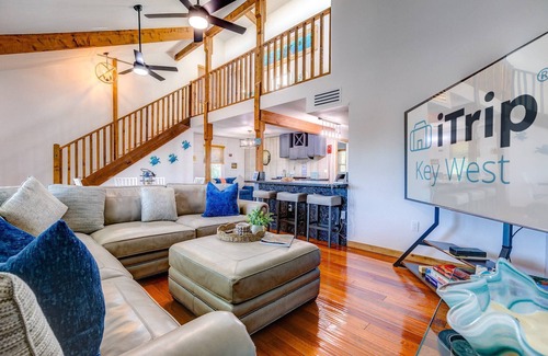 Eden Pines House | La Tortuga: Amazing 2BR Canal Front Home on Big Pine Key, Private Pool, Spa, Dockage & Dog-Friendly