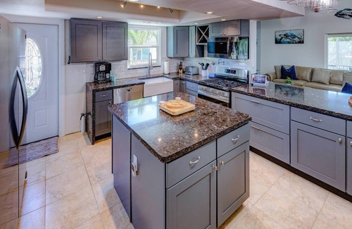 Eden Pines House | La Tortuga: Amazing 2BR Canal Front Home on Big Pine Key, Private Pool, Spa, Dockage & Dog-Friendly