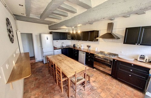 Longuefuye House | La Touche et son Pressoir, 13 rooms, 11 bathrooms and indoor swimming pool (April to Oct)