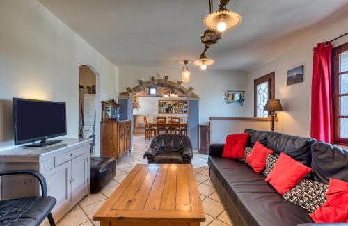 La Tour-Sur-Orb House | La Trêve