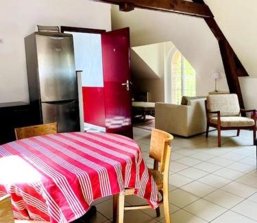 Quesnoy-le-Montant Apartment | La Tsarine - Cottage - Château Le Bas Bleu