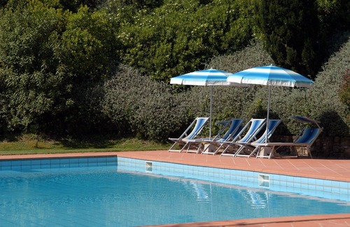 Montaione Apartment | La Valle 4 - Apartment with pool