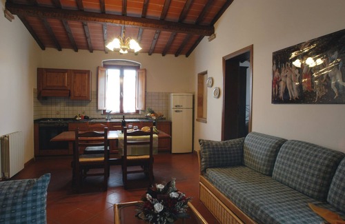 Montaione Apartment | La Valle 6 - Apartment with pool