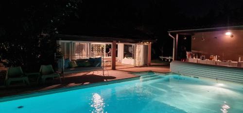 Lalande-Grand Selve Bed & Breakfast | La Villa des Violettes