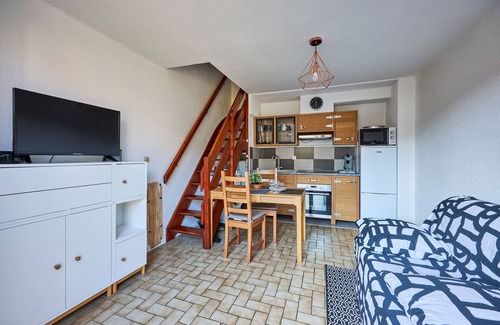 Courseulles-sur-Mer Apartment | La Villa Fleurie - Appt à 50m de la plage