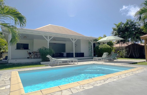 Le Vauclin Villa | LA VILLA LES 4 COLIBRIS, 3 ch, piscine avec une vue imprenable sur la montagne