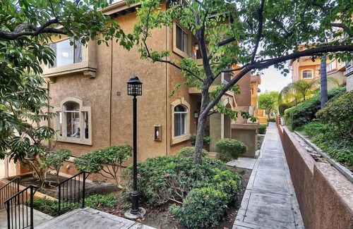 Laguna Niguel Condo | La Vista - Fireplace! 2 bed/2 bath! Pool! Ocean Breezes! 1 Car Garage
