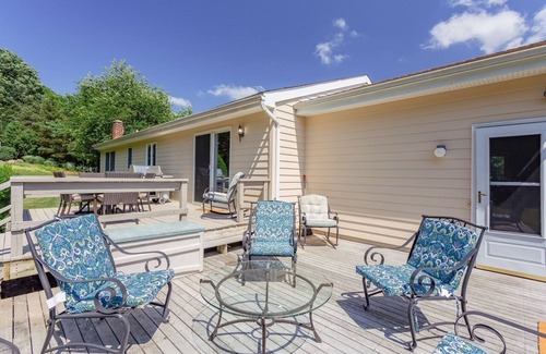 Baiting Hollow House | La Vista North Fork - 1 + acre, pool, walk to beach