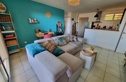 Saint-Gilles-les Hauts Apartment | La Vita Bella, Superbe Apt T2 récent de 46m2 à St Gilles l'Eperon à 8min des plages