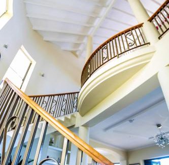 Glacis Villa | La Vue