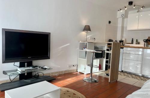Neauphle-le-Chateau Apartment | La vue secrete de Neauphle