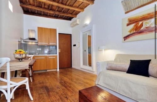 Rione VIII Sant'Eustachio Apartment | Labanca's Luxury Pantheon 2